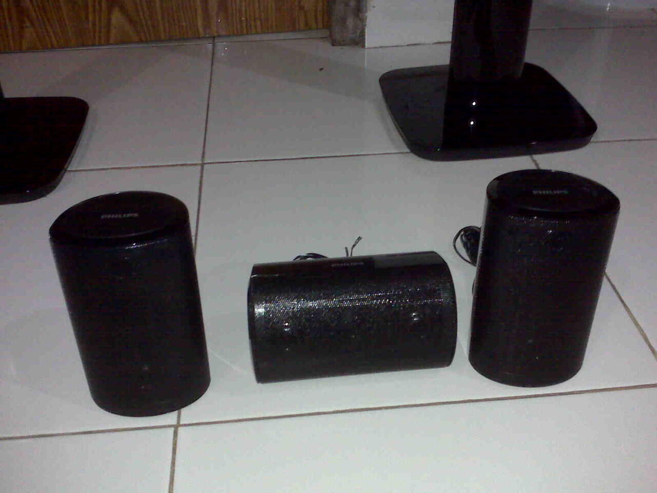 Speaker Sateliet copotan dari Home theater Philips HTS3530