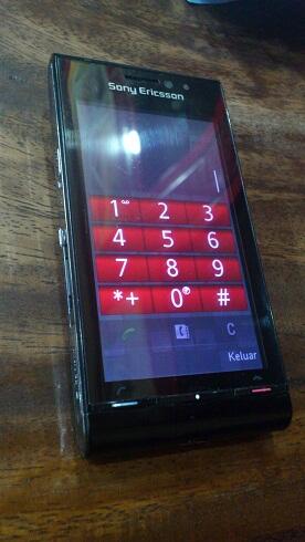 Sony Ericsson Satio 12 MPX : 800.000 Minat gan !!!