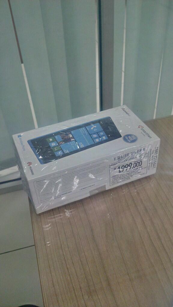 Smartfren CDMA Huawei Ascend W1 - Windows Phone (Brand New)