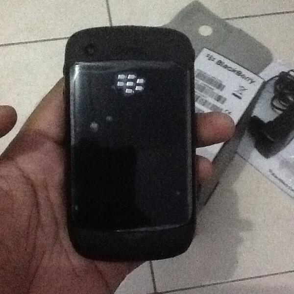 Blackberry Aries 8530 Mulus Terawat Surabaya Banyak bonus : modem EVDO,dll