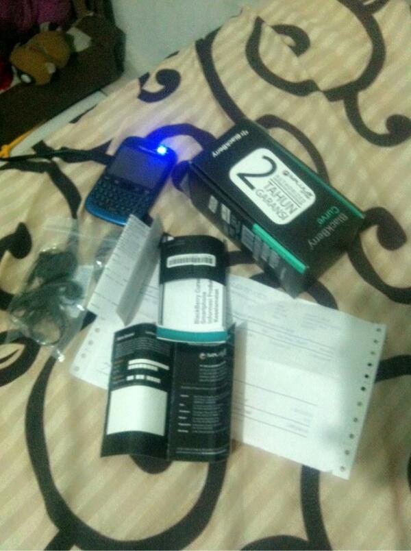 Wts blackberry davis 9220 garansi SS oktober 2014