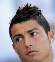 GAYA RAMBUT KERENN PEMAEN BOLA