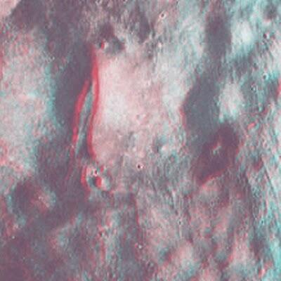 Benarkah Ada Kapal Induk Alien Di Bulan?