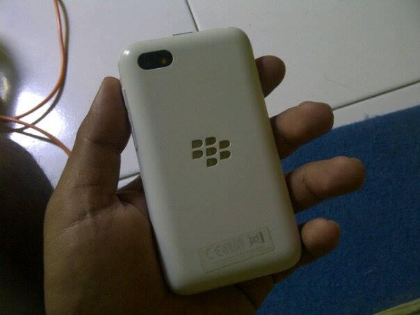WTS BB Q5 White Garansi Berindo Camera Eror Jogja