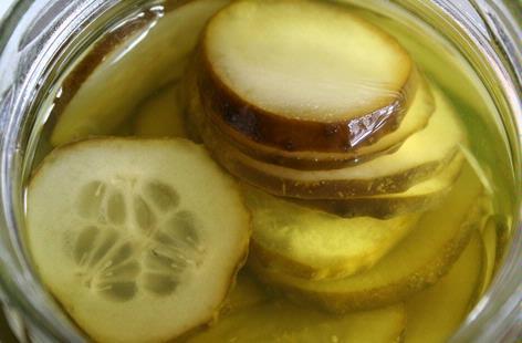 12 Manfaat Tersembunyi pada acar Mentimun