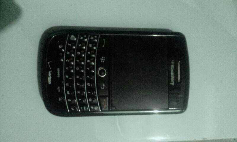 BlackBerry tour 9630 black