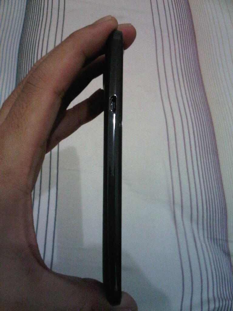 HTC ONE X GSM Garansi Resmi (Surabaya)