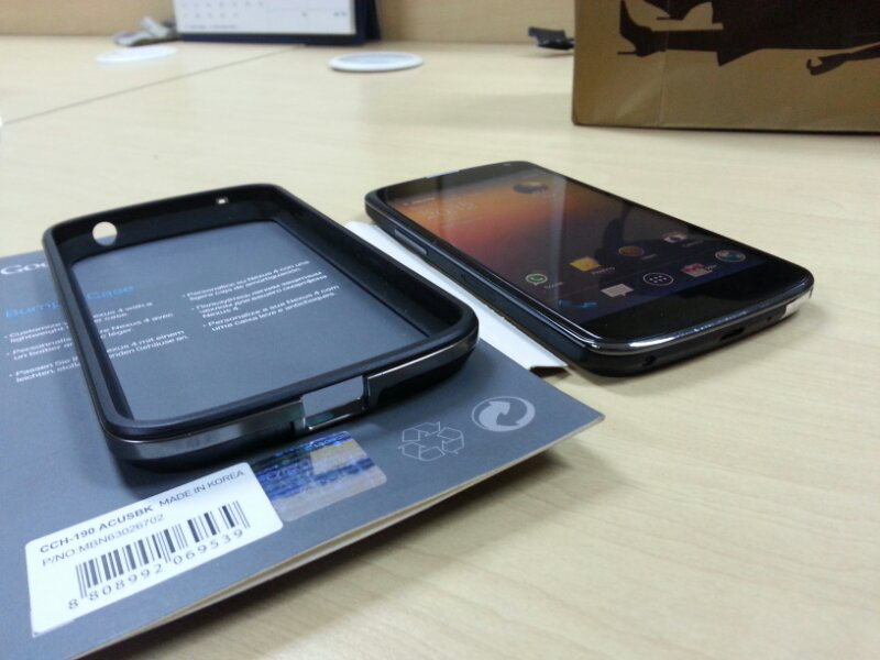 nexus 4 baru 2 mingguan + bumper case original