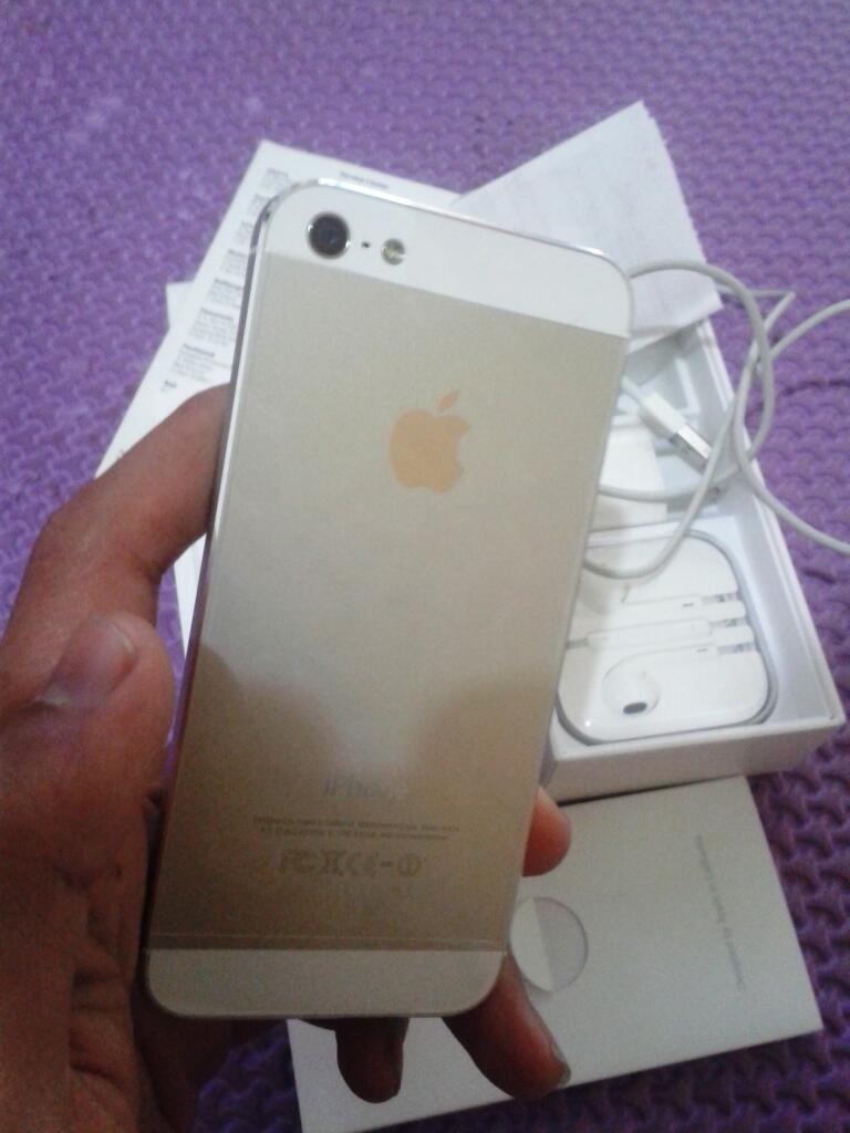 iPhone 5 16 GB White Like New dan Garansi Panjang,Bandung