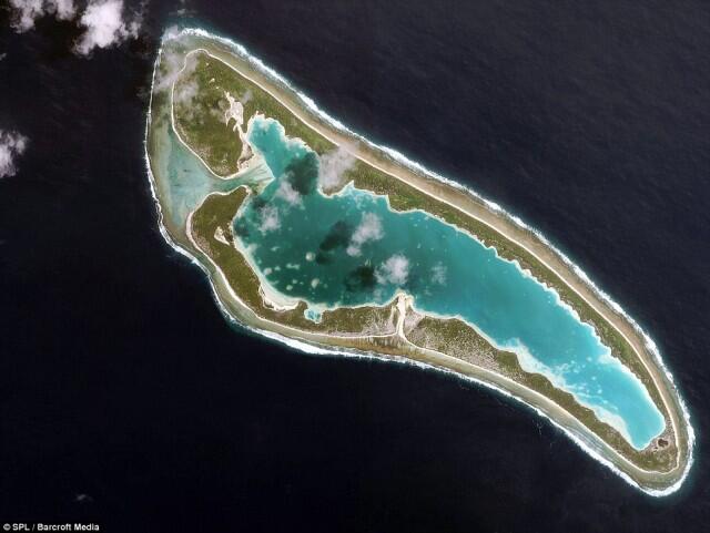 FOTO : Pulau-pulau Indah yang Diambil dari Angkasa