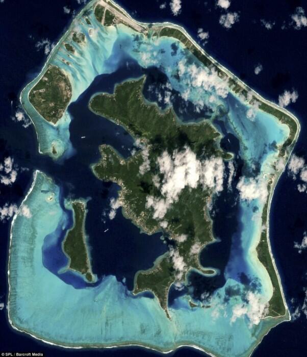 FOTO : Pulau-pulau Indah yang Diambil dari Angkasa