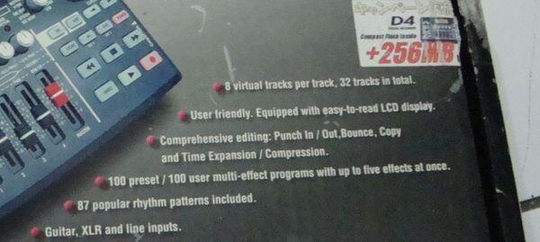 KORG D4. Mini Digital Recorder 32 tracks 100 effects