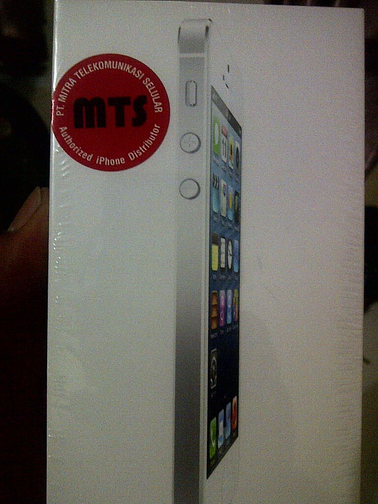 DIJUAL IPHONE 5 WHITE 16GB BNIB
