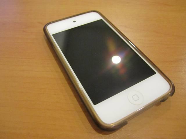 WTS Apple iPod Touch 4th gen white 8gb fullset, cek dulu yuk gan..