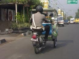 Tingkah konyol bapak Polisi (PIC)