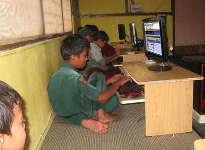 &#91;REPOST&#93; Jangan Sembarangan Upload Foto di Internet (PIC)