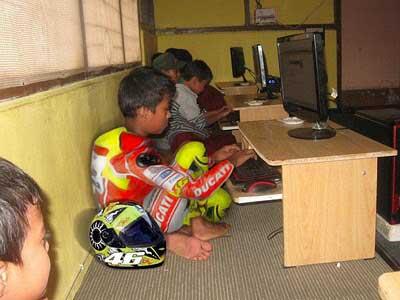 &#91;REPOST&#93; Jangan Sembarangan Upload Foto di Internet (PIC)