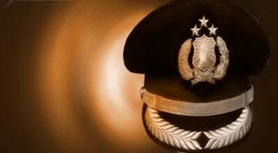 Astaga... Oknum Polisi Telanjangi Perempuan