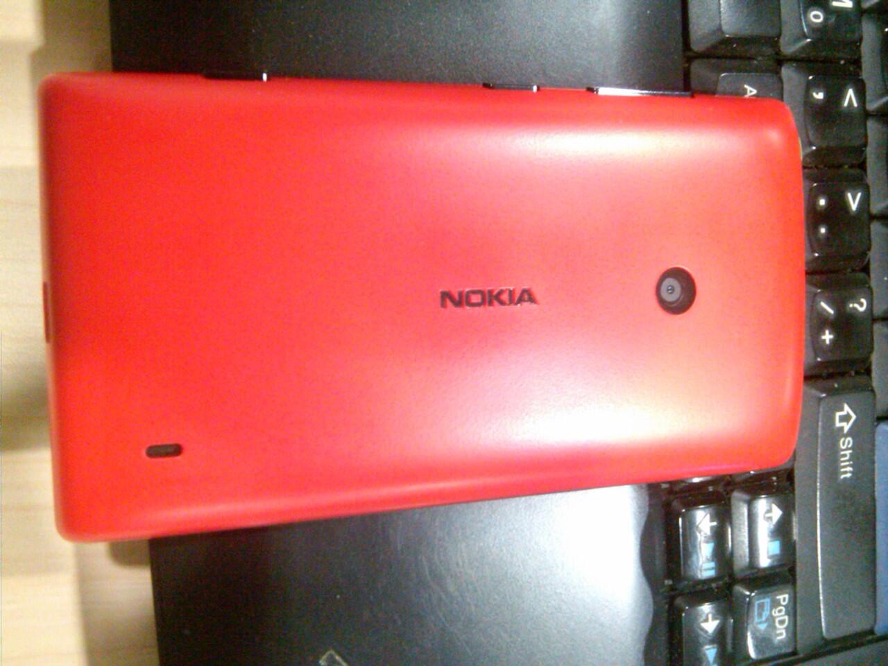 LUMIA 520 MERAH MULUS FULLSET BANYAK BONUS