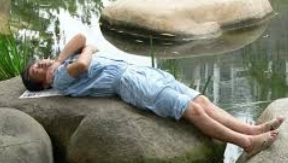 beberapa keunikan laki laki tidur