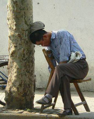 beberapa keunikan laki laki tidur