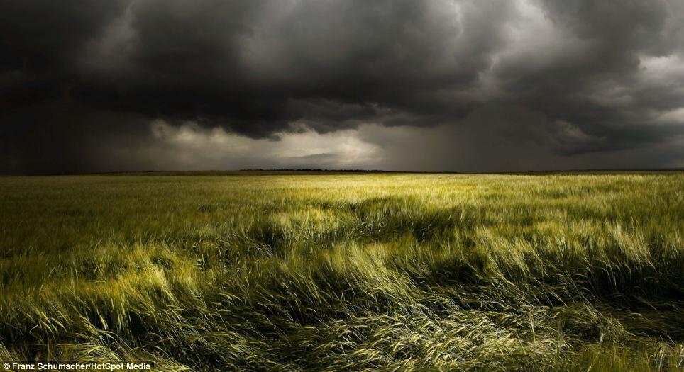 Foto-foto Awan Badai Yang Menakjubkan