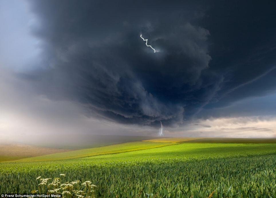 Foto-foto Awan Badai Yang Menakjubkan