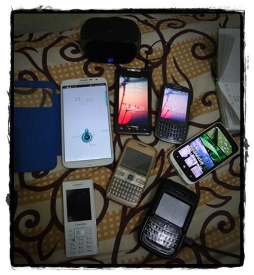 MOTOROLA RAZR XT912 4G Global Gsm/Cdma Ruim,Super Amoled 4.3",Ram 1gb,,os 4.1.2 rare