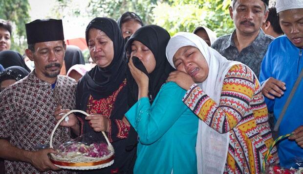 Anggota PROVOST di Tembak 3 kali di depan KPK malam ini gan!