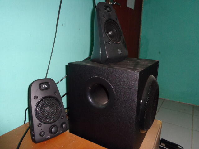 SPEAKER LOGITECH Z 623 THX Garansi panjang