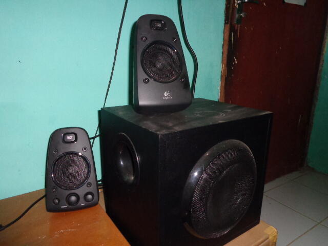 SPEAKER LOGITECH Z 623 THX Garansi panjang
