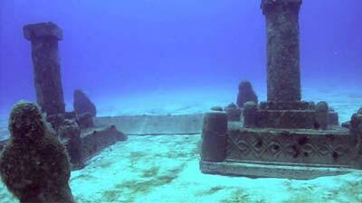 10 Reruntuhan Bawah Laut yang Paling Mengagumkan