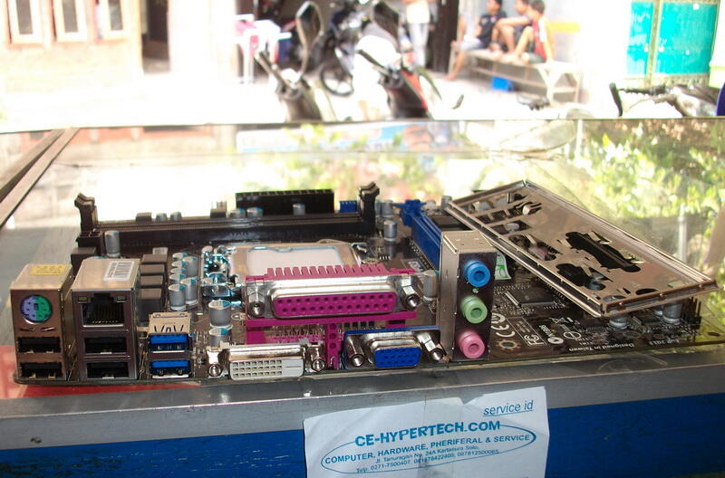 mobo buat ivy bridge.. MSI B75 P33 SOCKET 1155