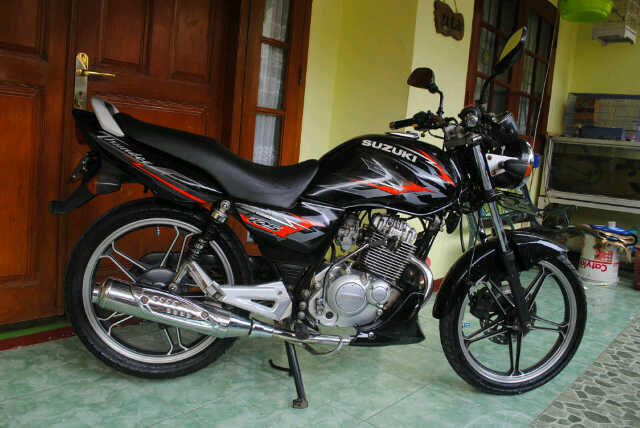 JUAL Suzuki Satria Biru 120R '02 ,Thunder Hitam 125 '08,Thunder Biru 07