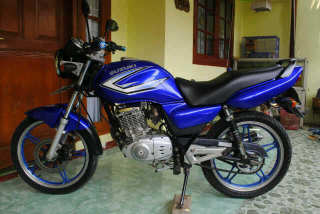 JUAL Suzuki Satria Biru 120R '02 ,Thunder Hitam 125 '08,Thunder Biru 07