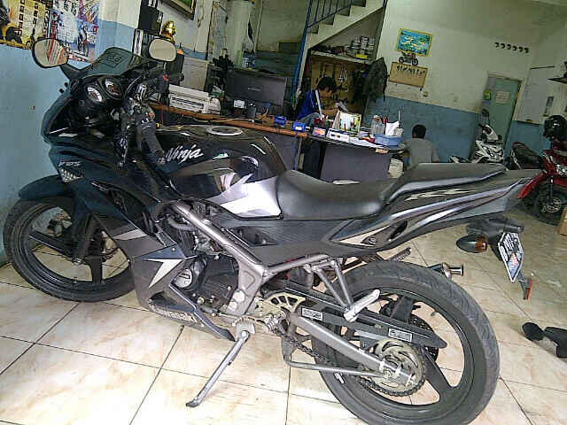 ninja krr 2013 hijau dan krr 2012 hitam kips