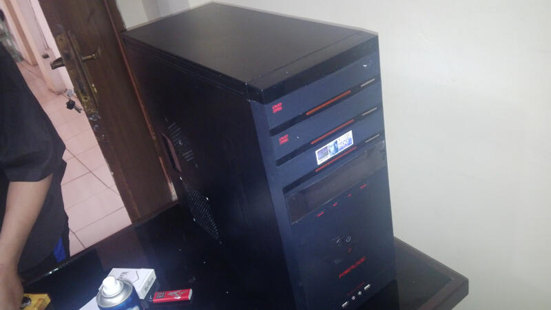 Casing ProLogic ( Keren ada LED ) + PSU 500WDAZUMBA + PSU Seasonic 620W