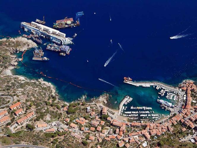 Menegakkan Kembali Costa Concordia