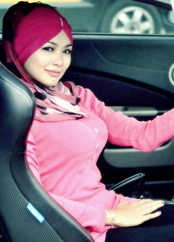 orang ini punya 22 istri..luar biasa