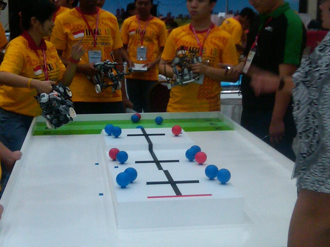 &#91;LIVE&#93;Indonesian Robotics Olympiad 2013