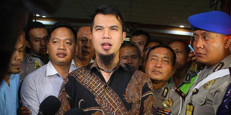 Berita Apa di Timeline Facebook Agan Malam ini?