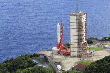 Jepang luncurkan roket dengan teleskop