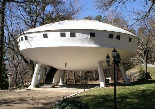 10 Desain Rumah Paling Aneh di Dunia