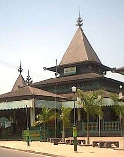 10 Masjid tertua di Indonesia