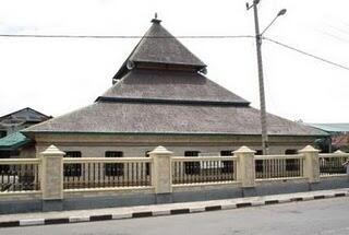 10 Masjid tertua di Indonesia