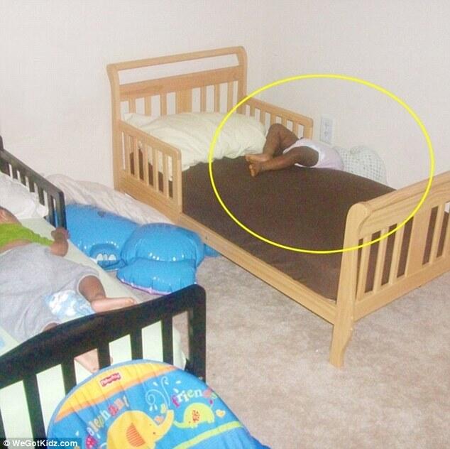 &#91;NGAKAK&#93; Anak-anak Bisa Tertidur Dimana saja