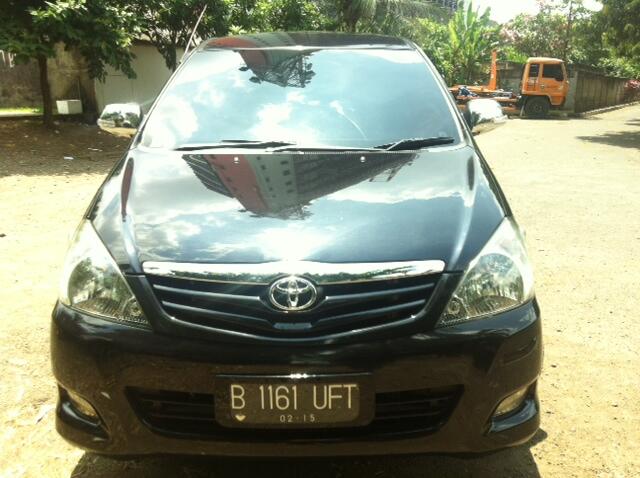Innova G A/T Luxury Hitam Metalik