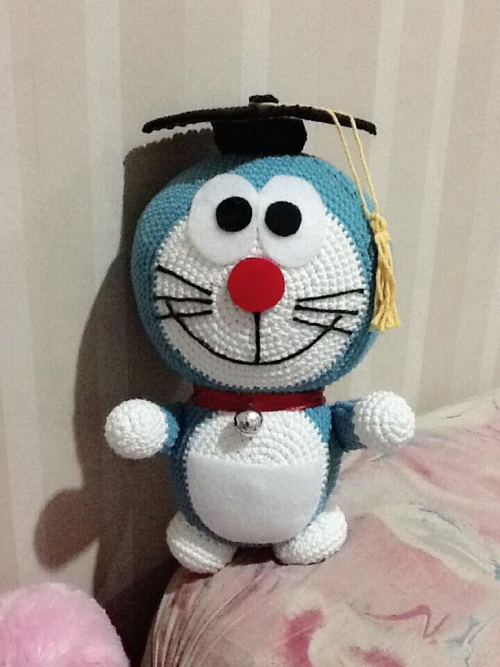 Terjual WTS Boneka  Rajut  MINION WISUDA Cocok dibuat 