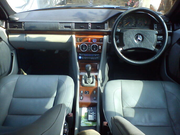 Cepatt gan Mercedes Mercy Boxer 300e Model Masterpiece Sportline