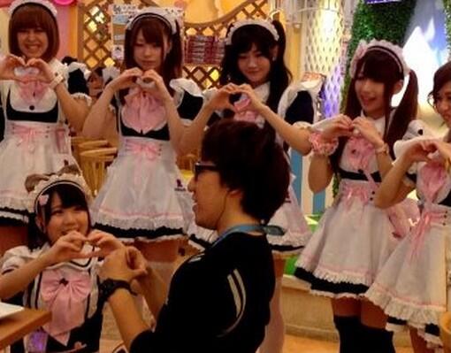 &#91;HOT&#93; Mengenal Japanese Maid Cafe Yang Terkenal - Makan Dilayani Cewek2 Cantik Gan 